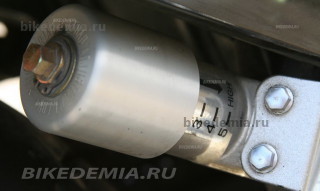 Kawasaki ZZR1200R: узел регулировки мотоамортизатора