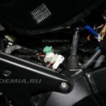 Тюнинг Suzuki GSX-R1000: отключаем разъемы электропривода системы EXCVA